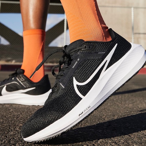 COPY - Nike Pegasus 40 Women 5.5 - Picture 3 of 7